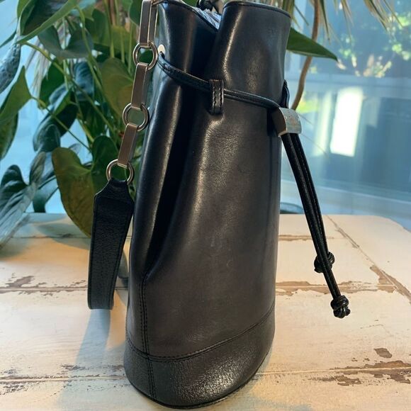 Vintage Mark Cross New York Black leather Crossbody purse